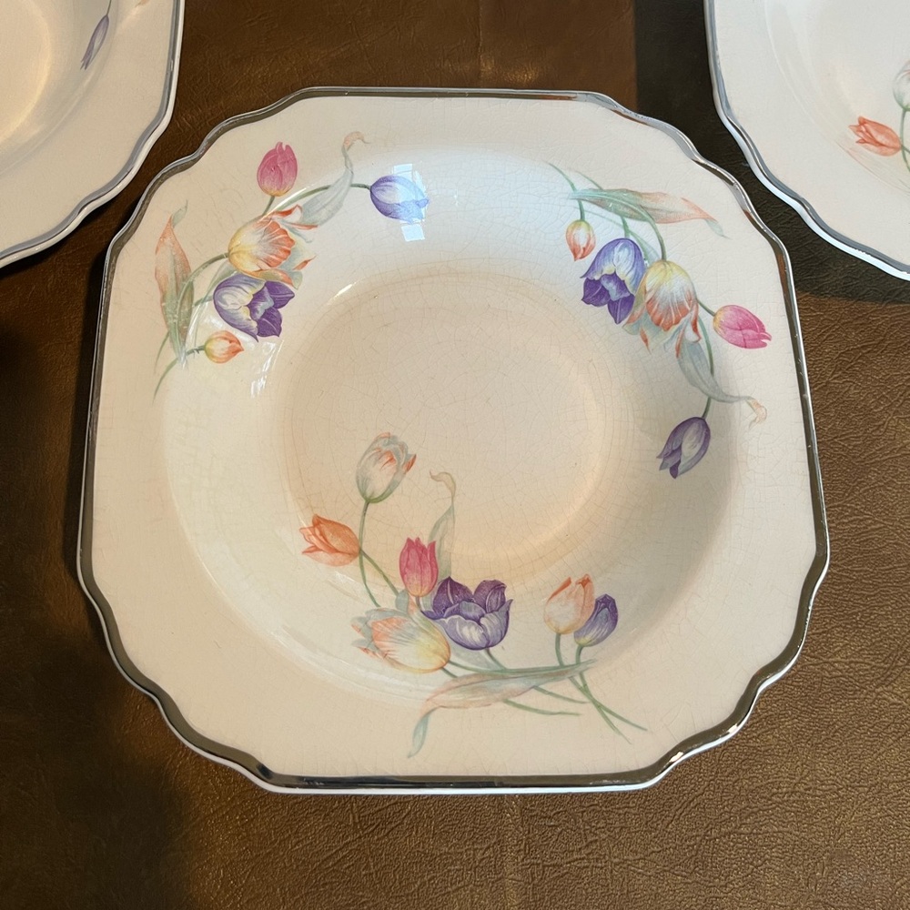 Set of 4 Vintage Pottery Pastel Tulip Square Bowls - Picture 3 of 15